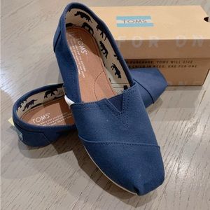 Toms one for one classic navy canvas women size 7（eur 37.5/24cm